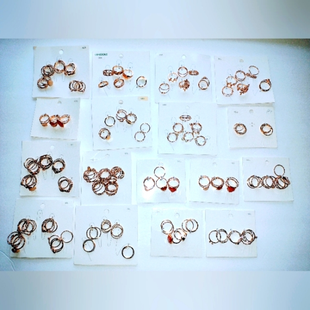 Lot of H&M Stackable Gold Metal Rings (Sizes Xs/S - M/Lg) Brand New !! See Pics